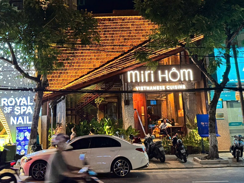 MIRI HÔM